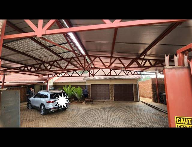 4 BEDROOM HOUSE FOR SALE IN SINOVILLE